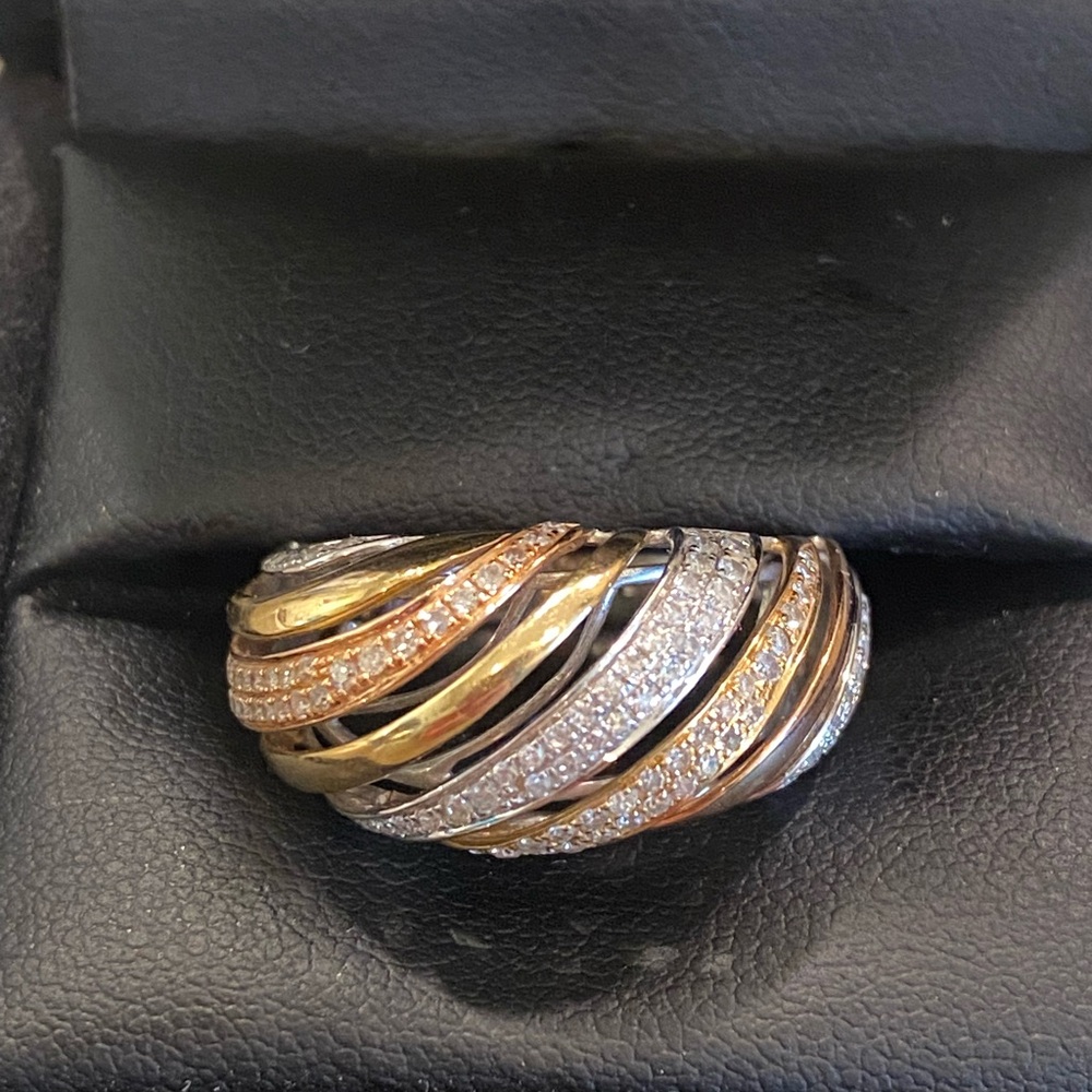 Elegant Gold and Silver Women's Ring